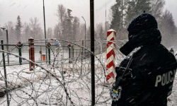 ŚREDZCY POLICJANCI WSPOMOGĄ MUNDUROWYCH NA GRANICY Z BIAŁORUSIĄ