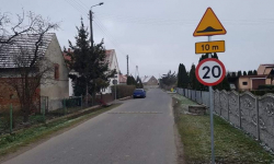 Nowe progi zwalniające w miejscowościach Dębice i Rachów