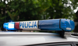 Potrącił kobietę cofając autem. Był pijany