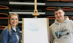 Ponad 100 zabytkowych aut zaprezentowało się przy PCeKA