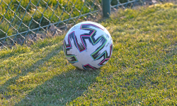 Ruszył sezon piłkarskich niższych lig! Porażka Polonii, świetny start Odry, ciekawie w A klasie