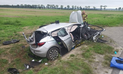 Śmiertelny wypadek na DK5 pod Osiekiem. Pozostałe cztery osoby, w tym dzieci, zostały ciężko ranne