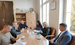 Podpisanie umowy na wymianę źródła ciepła w Ośrodku Szkolno-Wychowawczym w Środzie Śląskiej