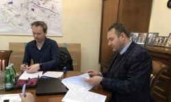 Podpisanie umów na przebudowę dróg