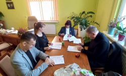 Kolejne umowy na inwestycję w gminie Kostomłoty podpisane