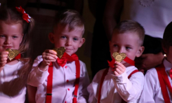 XIV Koncert Piosenki Patriotyczno – Religijnej w Udaninie z ogromnym sukcesem [ZDJĘCIA]