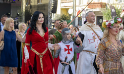 Deptanie winogron tradycyjnie rozpoczęło tegoroczne Święto Wina. Poznaliśmy Miss Winnego Grona