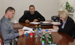 Umowa na przebudowę drogi gminnej Gościsław–Lasek podpisana