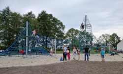 Przy boiskach w Miękini i Lutyni staną zestawy wspinaczkowe. Otwarto oferty