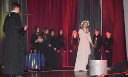 Na deskach GOK w Kostomłotach zaprezentowano spektakl pt. „Dziady cz. II” Adama Mickiewicza