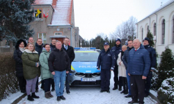 Nowy radiowóz dla policji dzięki wsparciu Gminy Udanin