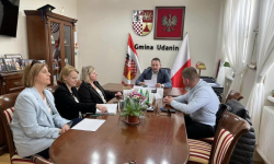 Podpisana została umowa na przebudowę drogi gminnej - ul. Sportowej w Ujeździe Górnym