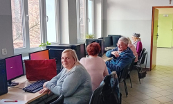 Trwa projekt wolontariacki “Zajęcia komputerowe dla seniorów’’