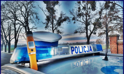 Jechał na podwójnym gazie. Został zatrzymany przez policję