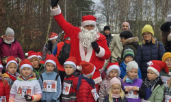 X Piastowski Bieg Mikołajkowy w Wilkszynie: Sport, Radość i Mikołaj [zdjęcia]