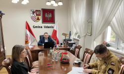 Gmina Udanin wspiera strażaków – 3000 zł na zakup skokochronu
