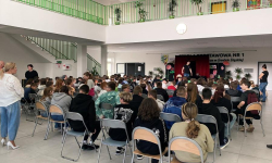 Dziesięć spektakli o tematyce profilaktycznej obejrzały dzieci z gminnych szkół i przedszkoli
