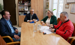 Podpisanie umowy na projekt przebudowy dróg Ujazd Dolny- Ujazd Górny-Karnice