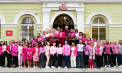 Urząd Miejski w różowych barwach. Symboliczny gest w ramach akcji „Różowy Październik"