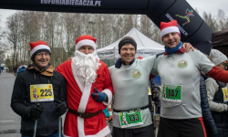 Bieg Mikołajkowy w Wilkszynie przyciągnął tłumy. Dzieci i dorośli pobiegli w świątecznej atmosferze