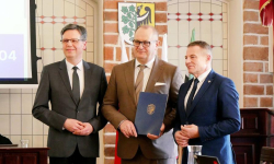 27. sesja Rady Miejskiej w Środzie Śląskiej – nowe uchwały, ślubowanie radnego i plany inwestycyjne